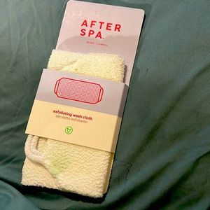 After Spa exfoliating wash cloth/ FREE Dove body polish with purchase